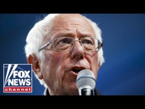 Read more about the article Bernie Sanders defends Biden’s student loan forgiveness