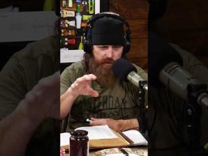 Read more about the article Phil Robertson: Pink Floyd Got It Wrong