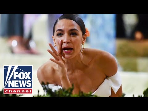 You are currently viewing AOC sees herself as a ‘celebrity activist’: Raymond Arroyo
