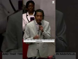Read more about the article Tennessee lawmaker Justin Jones returns to state House after being ousted | ABC News