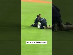 Read more about the article Guy Gets Tackled Trying to Propose to Girlfriend