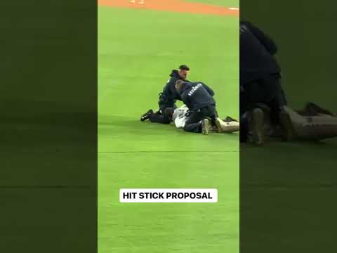 You are currently viewing Guy Gets Tackled Trying to Propose to Girlfriend