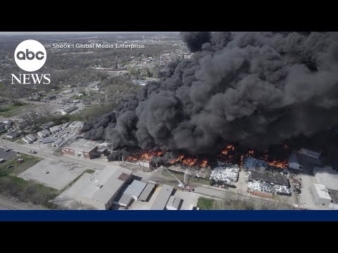 You are currently viewing Thousands forced to leave homes after Indiana recycling plant fire