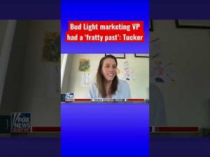 Read more about the article Alissa Heinerscheid was in a ‘fratty setting’ at Harvard: Tucker #budlight #tucker #dylanmulvaney