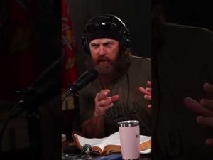 Read more about the article Jase Robertson Refuses to Fold His Clothes