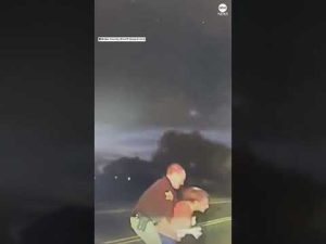 Read more about the article Sheriff’s deputy saves choking driver with Heimlich maneuver | ABC News