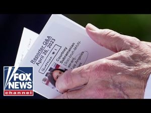 Read more about the article ‘BUSTED’: Biden caught using cheat sheet during press conference