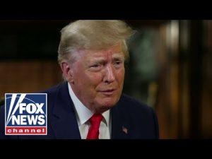 Read more about the article Donald Trump reveals letters celebrities and leaders sent to him