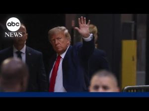 Read more about the article Crowds gather outside Manhattan courthouse ahead of Trump’s arraignment