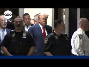 Read more about the article Trump enters courtroom to be arraigned