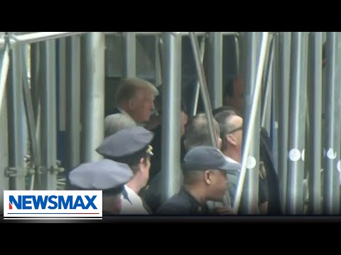 You are currently viewing BREAKING: Donald Trump leaves Manhattan Criminal Court following arraignment