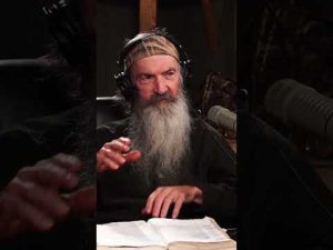 Read more about the article Phil Robertson & Miss Kay’s Adorable Good-Night Ritual