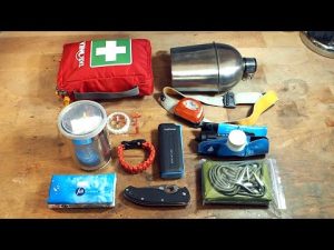 Read more about the article Survival Kit For Day Hikers