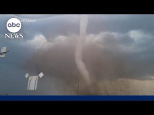 Read more about the article Deadly tornado hits southeast Missouri