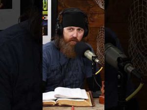 Read more about the article Jase Robertson Knows Missy Wouldn’t Let Him Preach Longer Than 45 Minutes