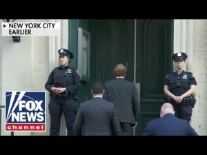 Read more about the article Marine veteran surrenders in NYC to face charges