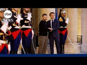 Read more about the article Ukrainian President Zelenskyy goes on diplomatic tour across Europe