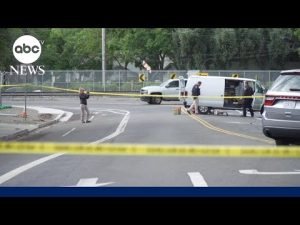 Read more about the article Manhunt after 3 people stabbed in California college town l GMA