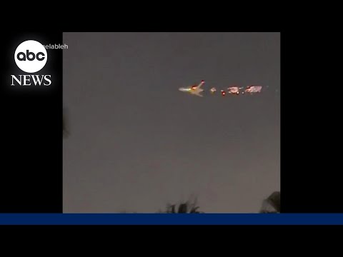 You are currently viewing FAA: Hole found above Boeing cargo plane engine after emergency landing