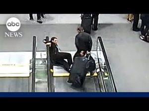 Read more about the article Pilot says foot got stuck in moving walkway at airport