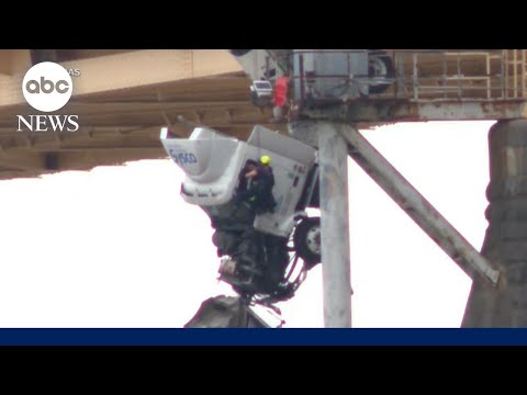You are currently viewing Moment a firefighter performs harrowing rescue from a truck hanging over Ohio river bridge