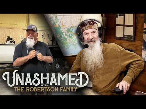 You are currently viewing Behind Godwin’s Shirtless ‘Duck Dynasty’ Scenes & Phil’s Dad Had a Funny Prayer Habit | Ep 891
