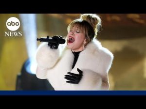 Read more about the article Kelly Clarkson faces backlash over use of weight loss drug