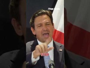 Read more about the article Gov. DeSantis confronted by protester as he tries to remember Hulk Hogan #shorts #politics #new #usa