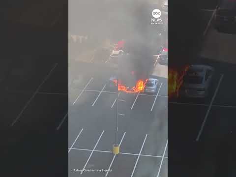 You are currently viewing Fireball erupts from car fire in Virginia parking lot