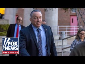 Read more about the article Former blue city sheriff switches parties, denounces ICE obstruction