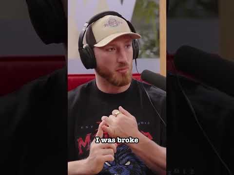 You are currently viewing DANA WHITE SAVED THIS UFC FIGHTER FROM BEING HOMELESS #shorts