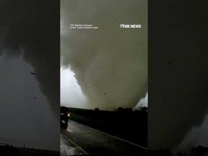 Read more about the article Building explodes as dramatic footage shows a tornado ripping everything to shreds #shorts #usa #us