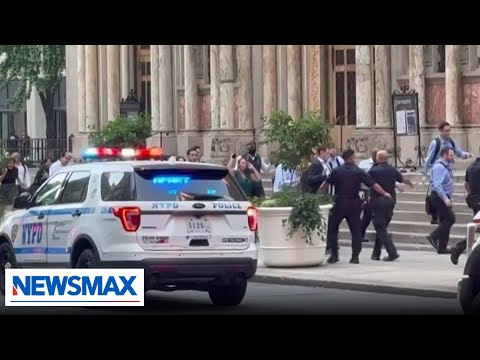 You are currently viewing NYC reels after shooter kills several in midtown office shooting spree