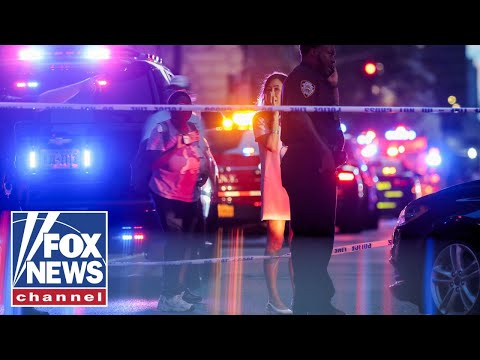 You are currently viewing WATCH LIVE: New York police hold press conference after six people are shot in Midtown Manhattan