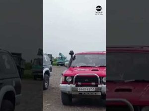 Read more about the article Vehicles shake during massive Russia earthquake