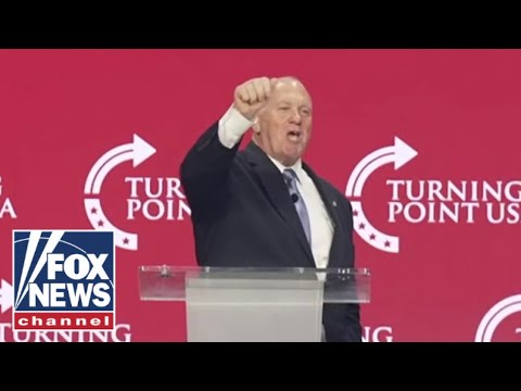 You are currently viewing Tom Homan fires back at ‘loser’ heckler: ‘BRING IT!’