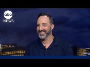 Read more about the article Actor Tony Hale talks portraying grief through ‘comedic horror’ in new movie