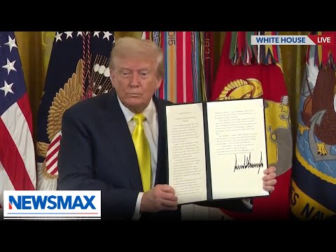 You are currently viewing President Trump awards Purple Hearts for bravery and courage