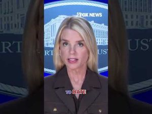 Read more about the article Pam Bondi slaps ‘HISTORIC’ bounty on Maduro #shorts