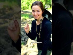 Read more about the article Woman digs for 2.3-carat diamond at Arkansas Park for engagement ring
