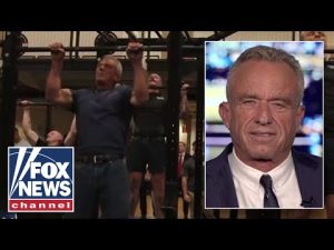 Read more about the article RFK Jr. reveals why he wears jeans to the gym