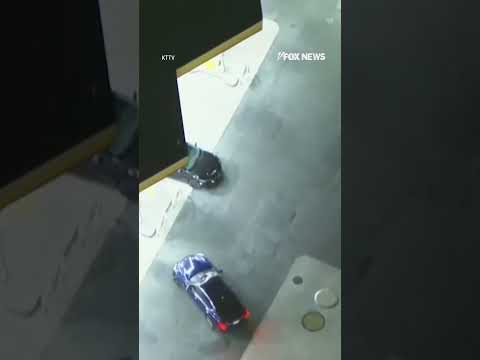 Read more about the article WATCH: Suspect stops for gas in the middle of police chase #shorts #chase #news #usa #police