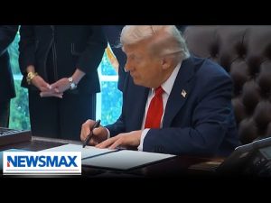 Read more about the article ‘One year in jail’ for those who burn the American Flag: President Trump