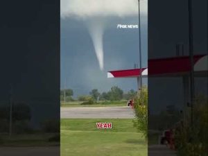 Read more about the article WATCH: Possible tornado forms in North Dakota #shorts #weather #tornado