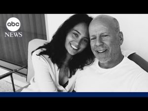 Read more about the article Emma Heming Willis shares the early signs of Bruce Willis’ dementia
