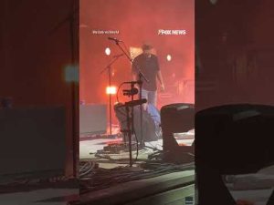 Read more about the article Gavin Adcock stayed composed as security swiftly tackled a fan #viral #shorts #concert #country