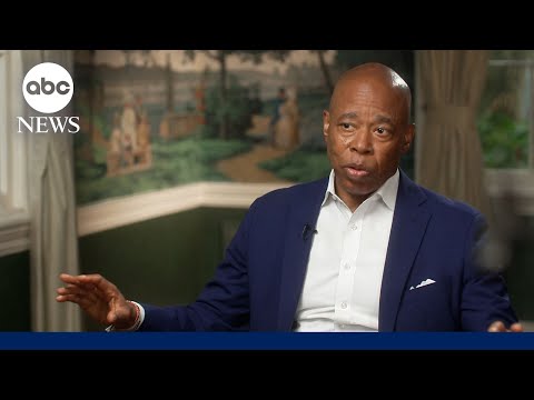 You are currently viewing Mayor Eric Adams offers New Yorkers apology as growing scandals shadow his term, re-election bid