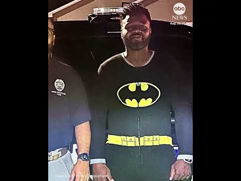 You are currently viewing Florida man in Batman pajamas busts burglary suspect
