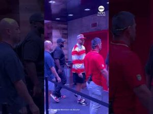 Read more about the article Taylor Swift and Travis Kelce spotted at college football game after engagement