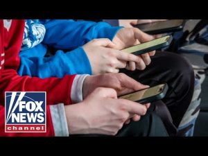 Read more about the article BELL TO BELL BAN: New York, Texas cracking down on cell phones in schools